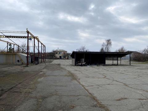 комерційна за адресою Піщана, 8А