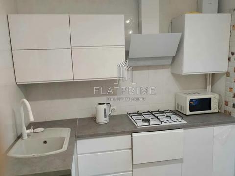 квартира за адресою Анни Ахматової вул., 7/15