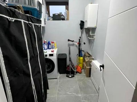 дом по адресу Місячний провулок