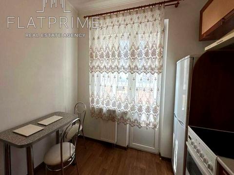 квартира за адресою Софії Русової вул., 7