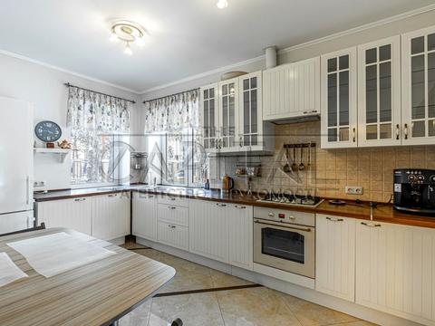 будинок за адресою с. Лебедівка, Набережна вул., 5