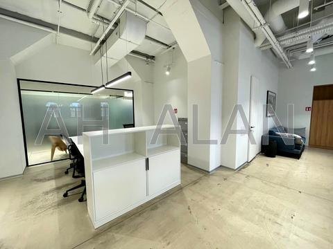 комерційна за адресою Басейна вул., 2