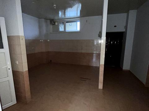 комерційна за адресою Небесної Сотні вул. (Руднєва), 32