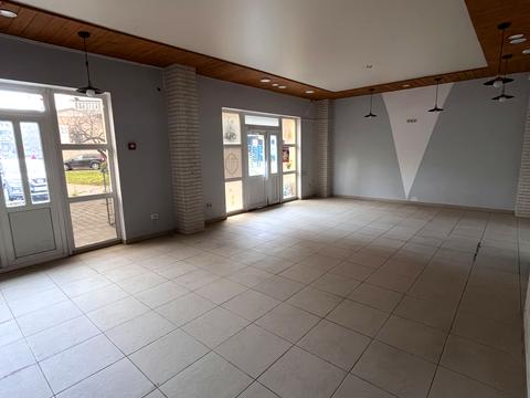 комерційна за адресою Небесної Сотні вул. (Руднєва), 32