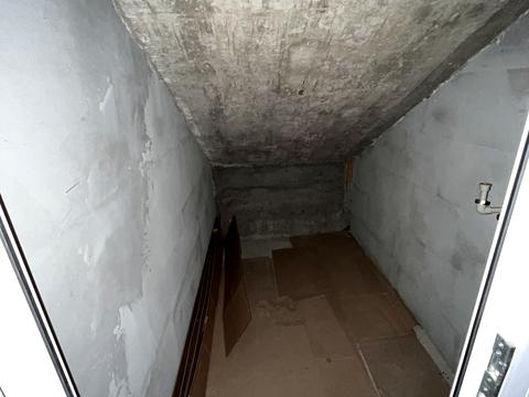 комерційна за адресою Небесної Сотні вул. (Руднєва), 32