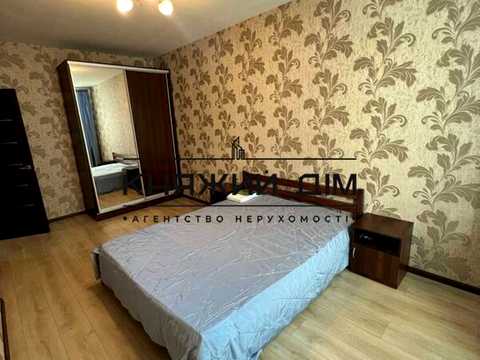 квартира по адресу Драгоманова ул., 2