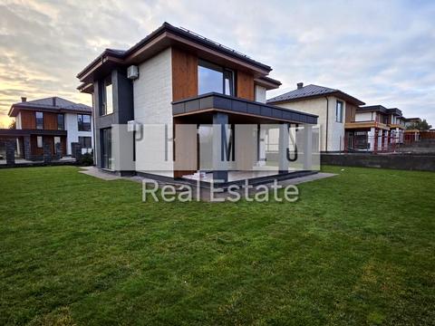 будинок за адресою Квітнева вул.