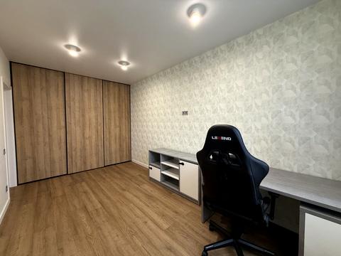 квартира по адресу Молодіжна ул., 4