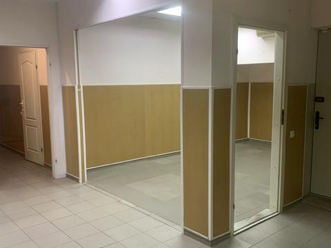 комерційна за адресою Раїси Окіпної вул., 4