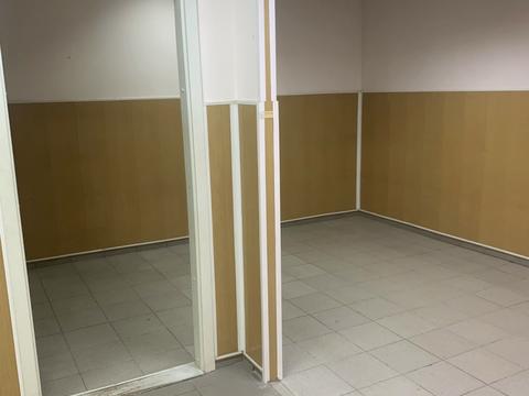 комерційна за адресою Раїси Окіпної вул., 4