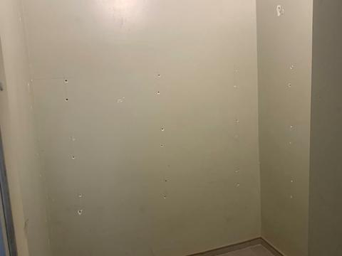 комерційна за адресою Раїси Окіпної вул., 4