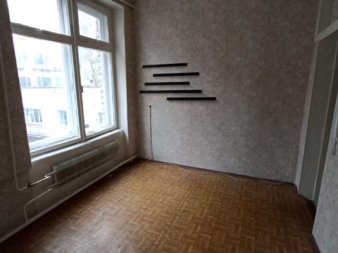 комерційна за адресою Батумська вул., 11