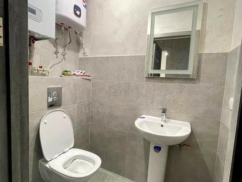 комерційна за адресою Київ, Кам'янська вул. (Дніпродзержинська), 127