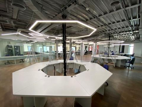 комерційна за адресою Київ, Дегтярівська вул., 27