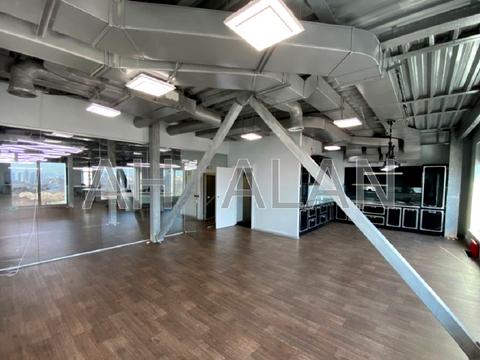 комерційна за адресою Київ, Дегтярівська вул., 27