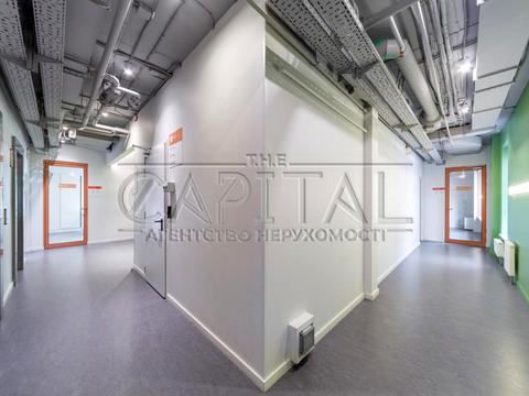 комерційна за адресою Паньківська вул., 14