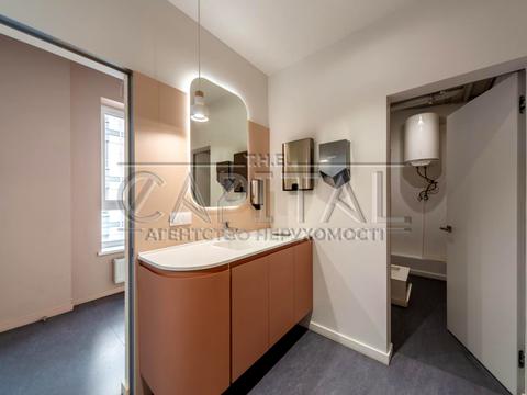 комерційна за адресою Паньківська вул., 14