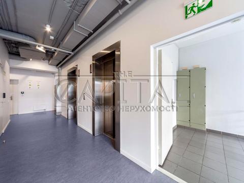 комерційна за адресою Паньківська вул., 14