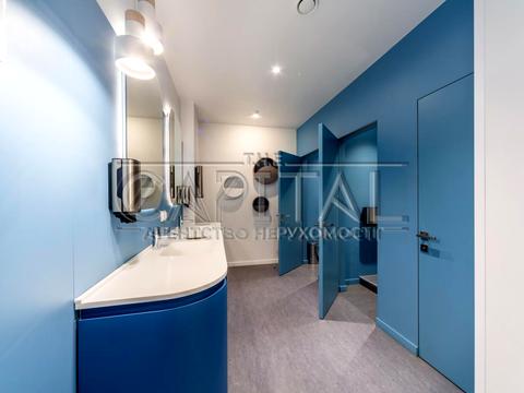 комерційна за адресою Паньківська вул., 14