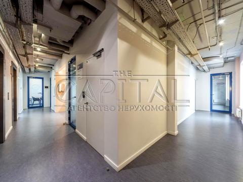 комерційна за адресою Паньківська вул., 14