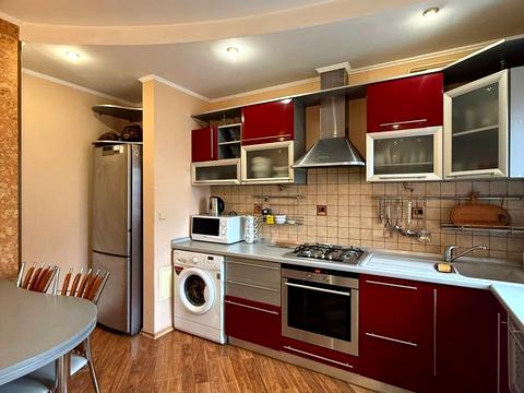 квартира за адресою Володимира Івасюка вул. (Головка), 18