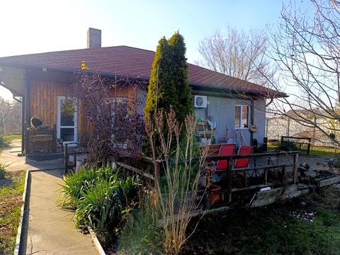 будинок за адресою Новомосковська