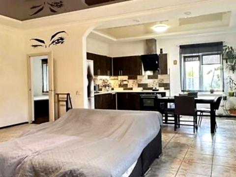 будинок за адресою Новомосковська