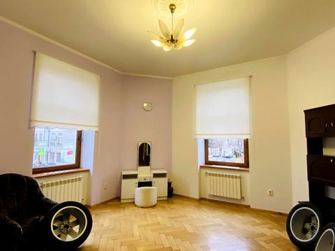 квартира по адресу Степана Бандеры ул., 1