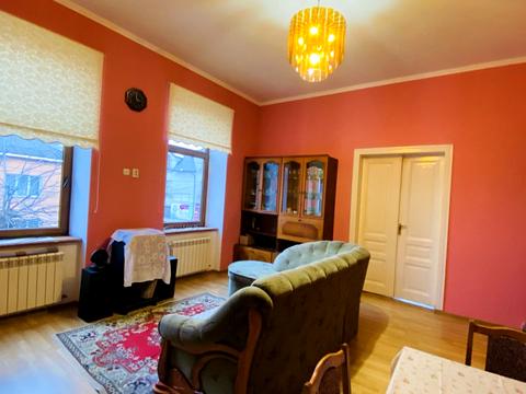 квартира по адресу Степана Бандеры ул., 1