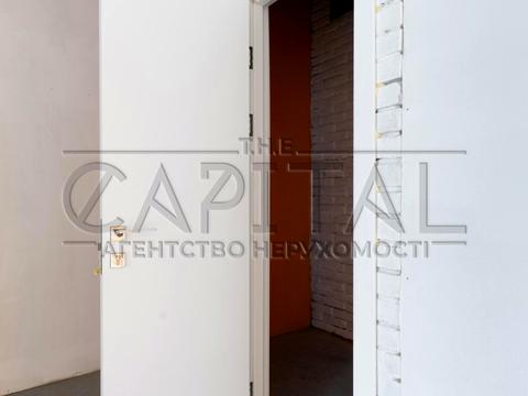 комерційна за адресою Київ, Центральна вул., 21-А