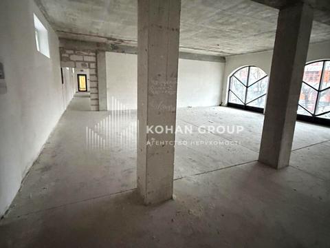 комерційна за адресою Подільська вул., 70