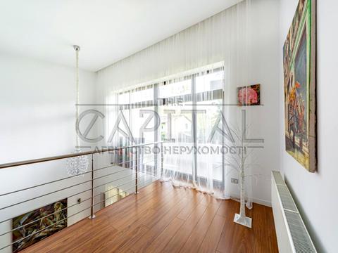 будинок за адресою Патріарха Володимира Романюка вул. (Жовтнева), 1