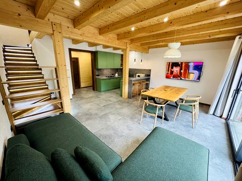 дом по адресу Карпатская ул.