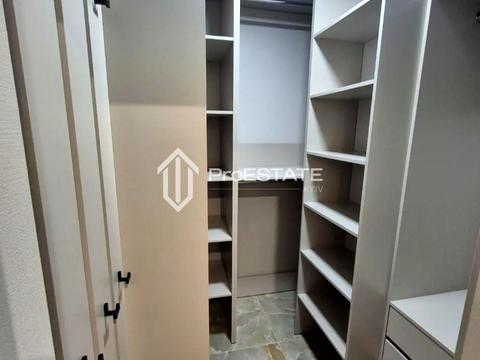 квартира за адресою Олександра Олеся вул., 9-А