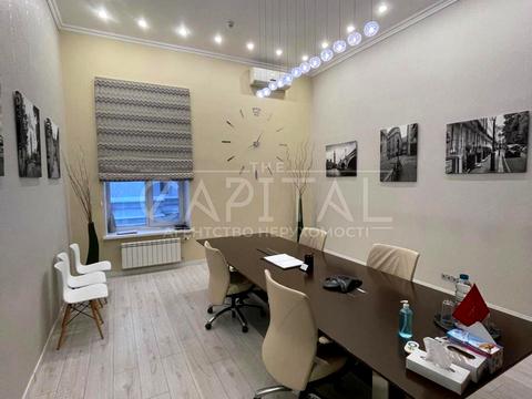 коммерческая по адресу Добровольчих Батальйонів ул. (Панфіловців), 1