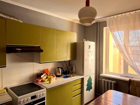 квартира за адресою Дарницький бульв., 8