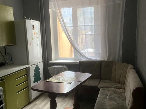 квартира за адресою Дарницький бульв., 8