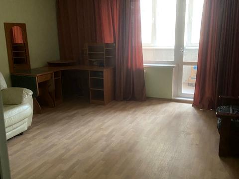 квартира за адресою Дарницький бульв., 8