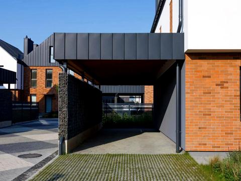 будинок за адресою Михайла Грушевського вул., 144