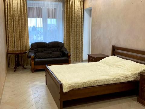 квартира за адресою В'ячеслава Чорновола вул. (), 40