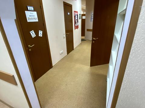 комерційна за адресою Євгена Коновальця вул. (Щорса), 32-Б