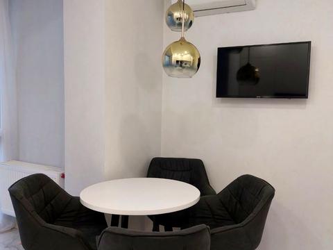 квартира за адресою Молочна вул. (Кірова), 30