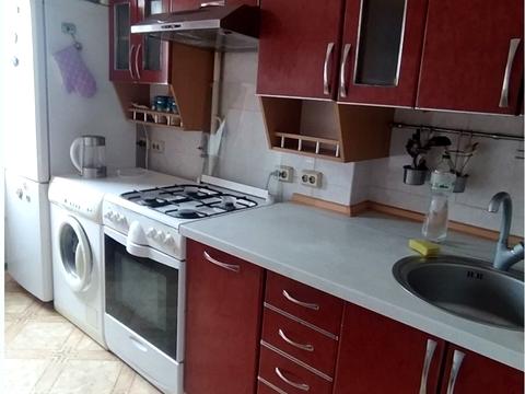 квартира за адресою Космонавтів вул., 86