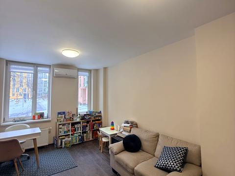 квартира за адресою Регенераторна вул., 4 к1