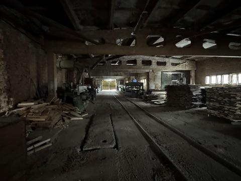 коммерческая по адресу Головна, 1