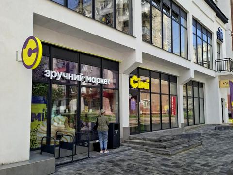 комерційна за адресою Лесі Українки просп., 88Б