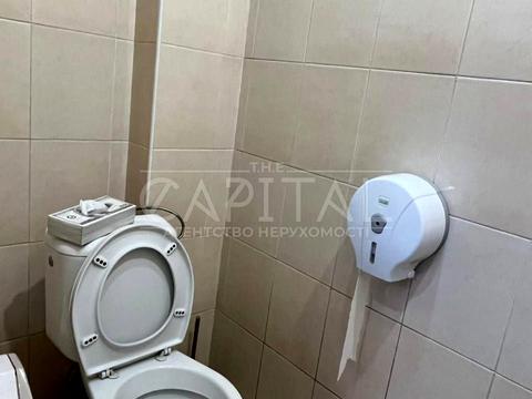 комерційна за адресою Велика Васильківська вул. (Червоноармійська), 88