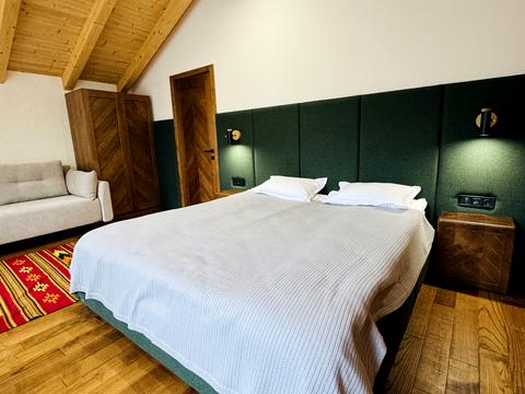 дом по адресу Карпатская ул.