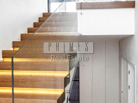 будинок за адресою Вишнева вул.