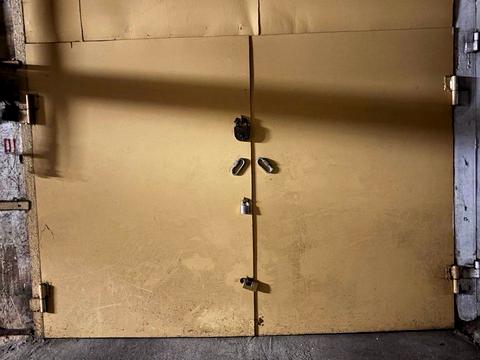 паркомісце за адресою Тернопільська вул., 17